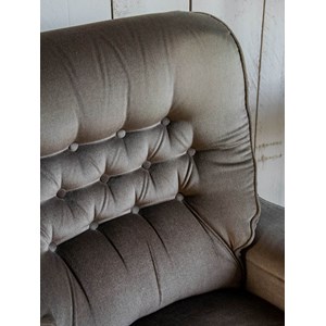 Ernest, le fauteuil en velours n°643