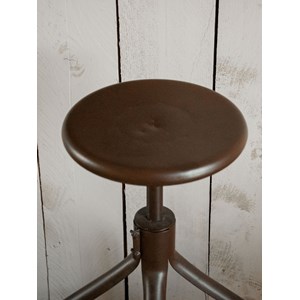 Pierre, le tabouret haut en acier n°32