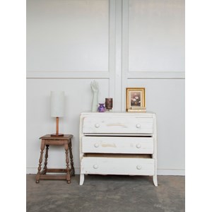 Commode en bois patinée n°199