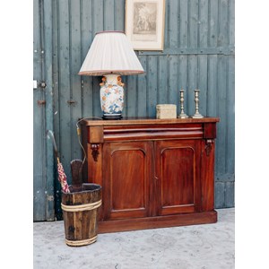 Buffet fin en bois foncé n°605