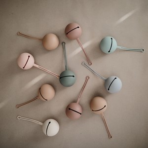Range sucette en silicone natural