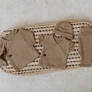 Bonnet de naissance en coton bio melange clay (0-3 mois)