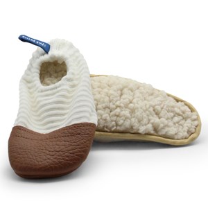 Chaussons les petits velours ivoire (pointures 18-20)