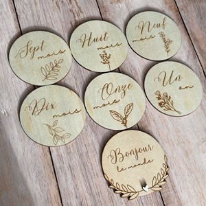 Cartes étapes en bois mois par mois - forme ronde