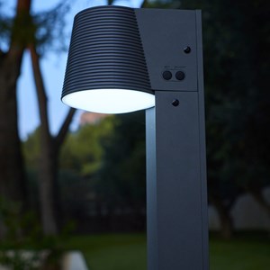 Potelet solaire noir soltek