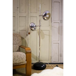 Grand lampadaire en chrome n°257