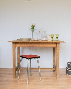 Romy, la table à manger en bois n°518