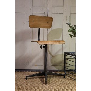 Chaise d'atelier en métal et bois n°880