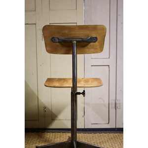 Chaise d'atelier en métal et bois n°880