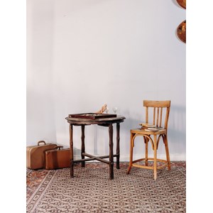 Table à manger en bois foncé n°519