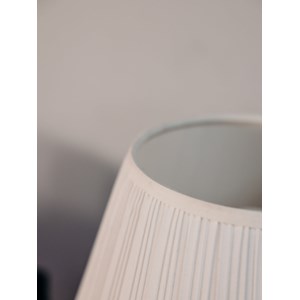 Lampe juponnée en laiton n°451