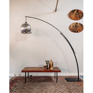 Grand lampadaire incurvé en inox n°264