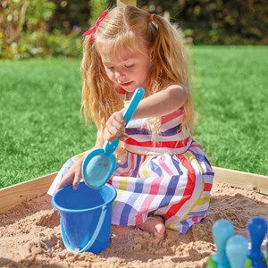 Maisonnette cabane sur pilotis avec tob