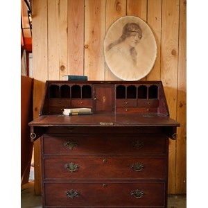 Grand secrétaire en bois foncé n°118