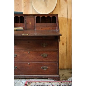 Grand secrétaire en bois foncé n°118