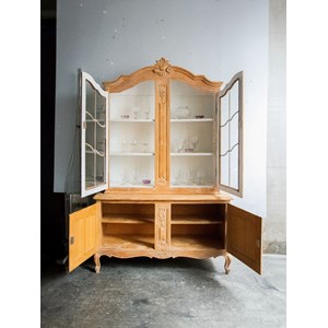 Grande vitrine en bois patiné n°122