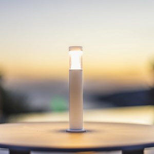 Lot de 4 lampes de table avec plateau de chargement blanc stick