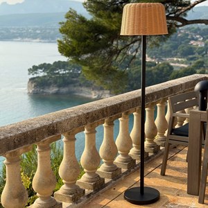 Lampadaire solaire beige mateo