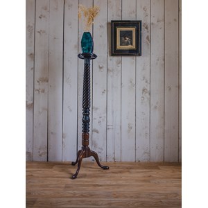 Hanna, la grande colonne en bois n°761