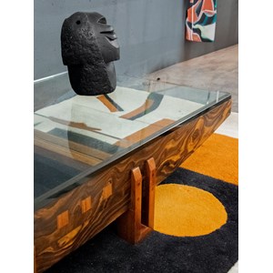 Table basse en bois de rose n°684