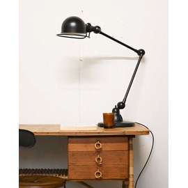 Lampe de bureau en métal noir n°583