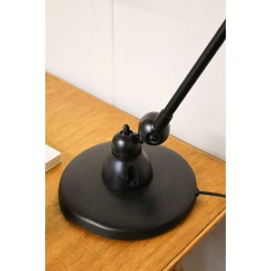 Lampe de bureau en métal noir n°583