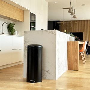 Poubelle de cuisine à pédale noir urban