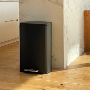 Poubelle de cuisine à pédale noir admiral