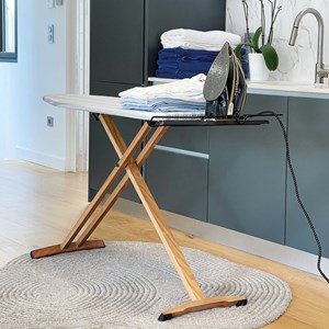 Table à repasser beige nubar