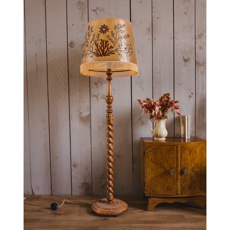 Julien, le lampadaire en bois n°279