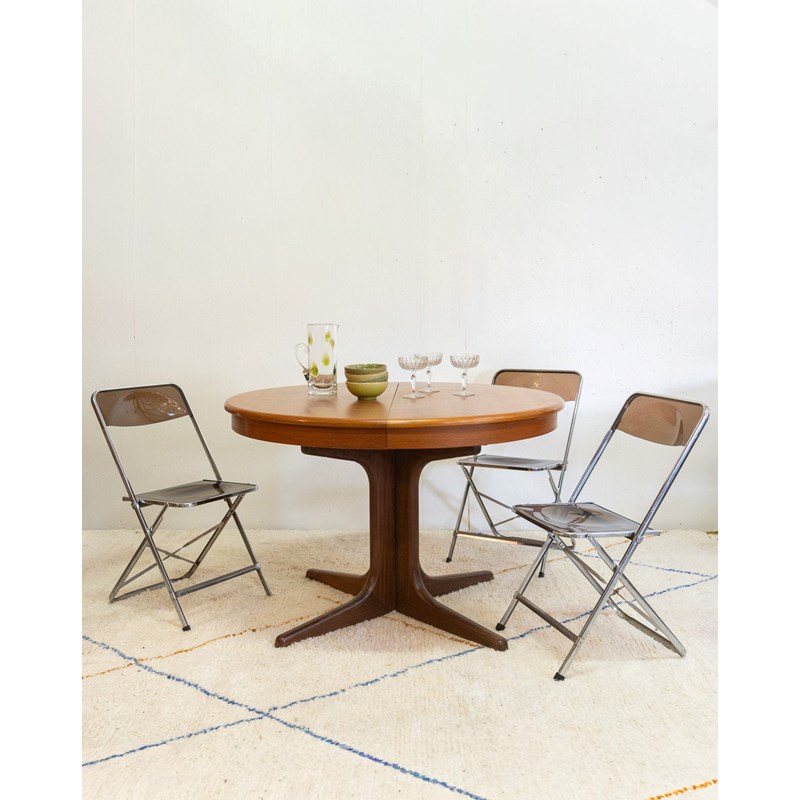 Table à manger ronde en bois n°1046