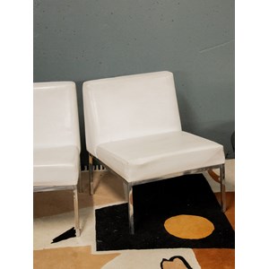 Paire de chauffeuses chromées blanches n°77