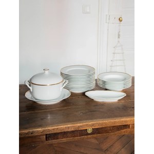 Service de vaisselle doré en faïence n°520