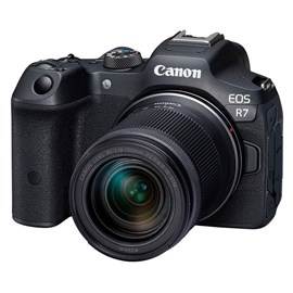 Canon eos r7 + rf-s 18-150mm f3.5-6.3 is stm