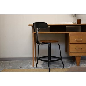 Chaise d'atelier en métal et bois n°890