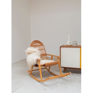 Rocking-chair uluv en bois clair n°56