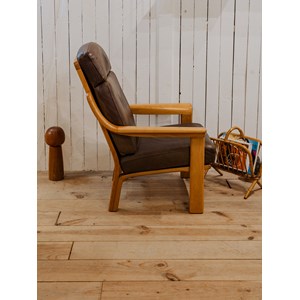 Jakob, le fauteuil en bois et cuir n°795