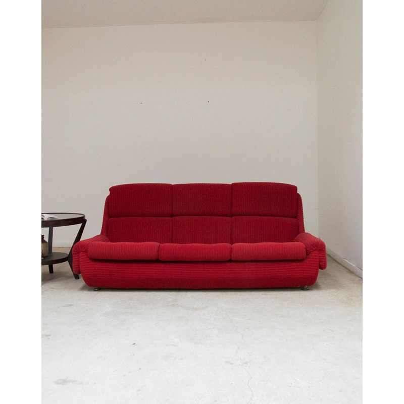 Grand canapé en tissu rouge n°118