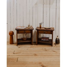 Paire de tables de chevet en bois n°1176