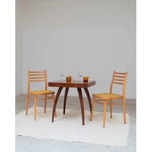 Table d'appoint en bois foncé n°769