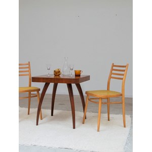 Table d'appoint en bois foncé n°769