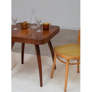 Table d'appoint en bois foncé n°769