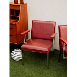 Paire de fauteuils en skaï et chrome n°794