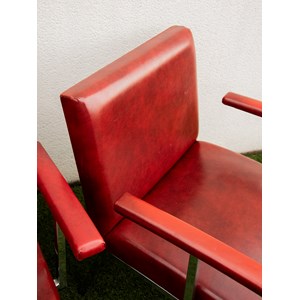 Paire de fauteuils en skaï et chrome n°794