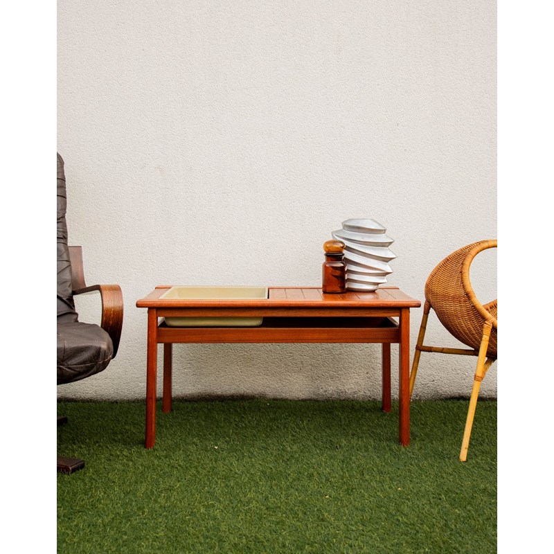 Table basse à jardinière intégrée n°722