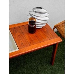 Table basse à jardinière intégrée n°722