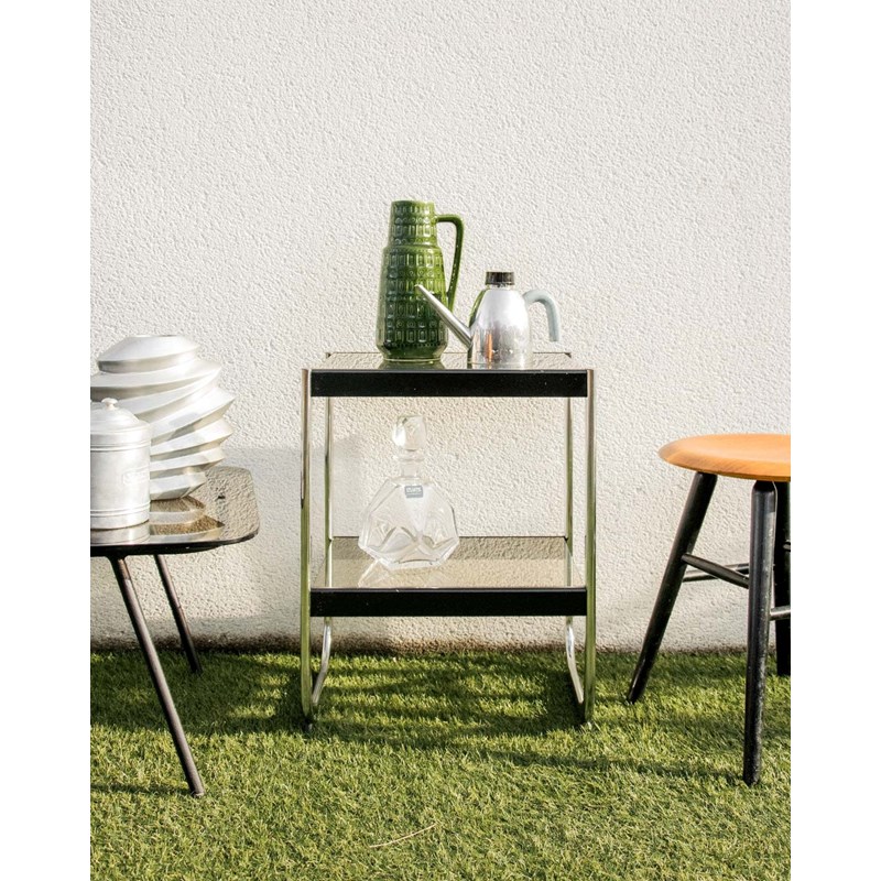 Table d'appoint en chrome et verre fumé n°776