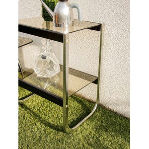 Table d'appoint en chrome et verre fumé n°776