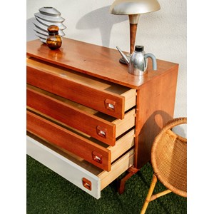 Olga, la commode en teck bicolore n°360