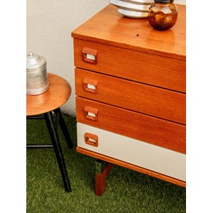 Olga, la commode en teck bicolore n°360